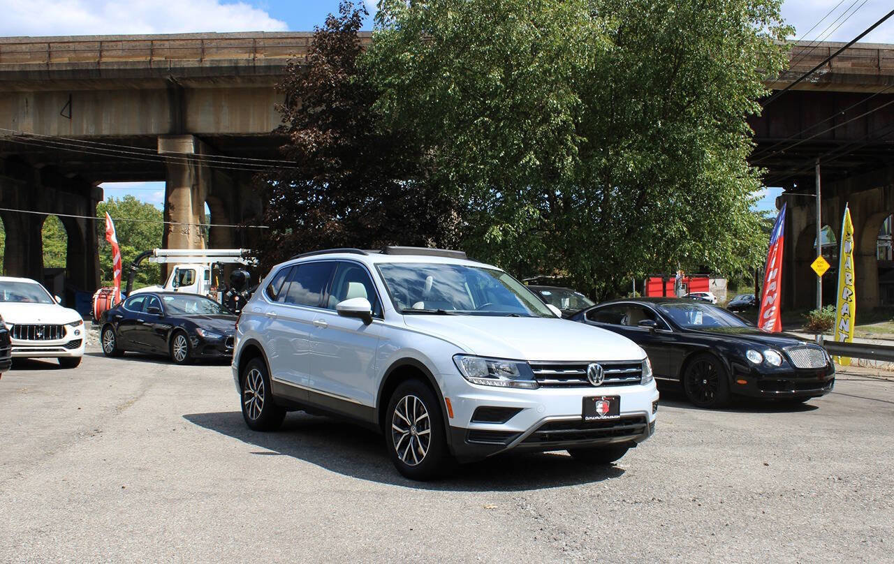 Used 2018 Volkswagen Tiguan SE AWD/4WD image 9