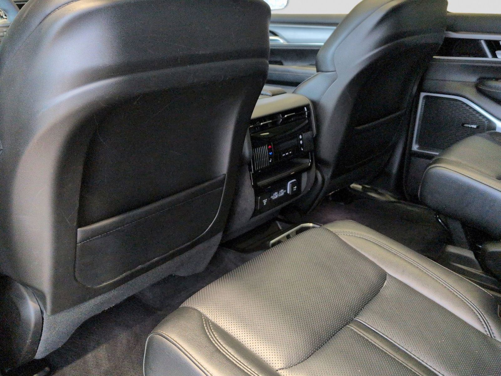 Used 2024 Jeep Wagoneer Series II image 22