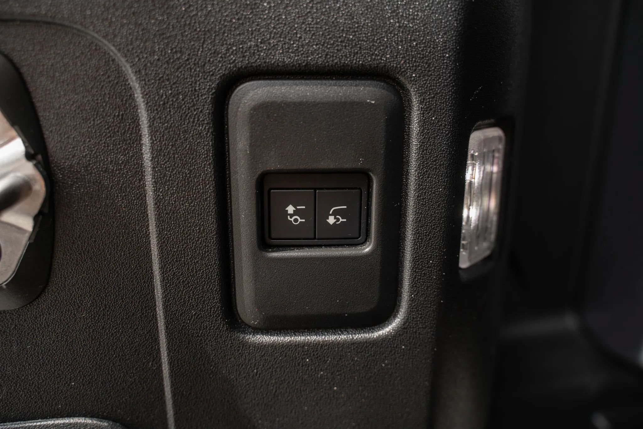 Used 2021 Land Rover Defender 110 X AWD/4WD image 15