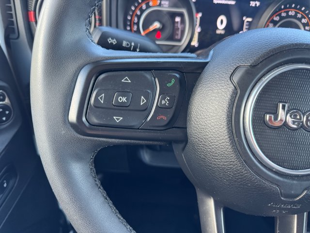 Used 2025 Jeep Wrangler Unlimited Rubicon AWD/4WD image 14