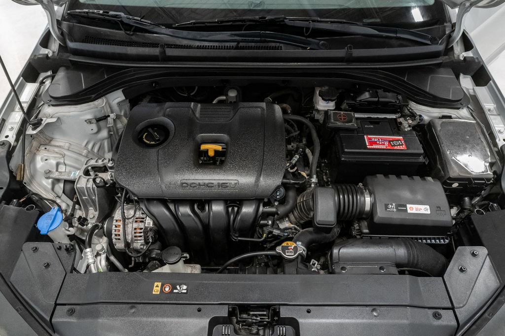 Used 2019 Hyundai Elantra SEL FWD image 3
