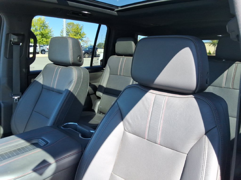 Certified 2024 Chevrolet Suburban RST w/ Luxury Package RWD image 24