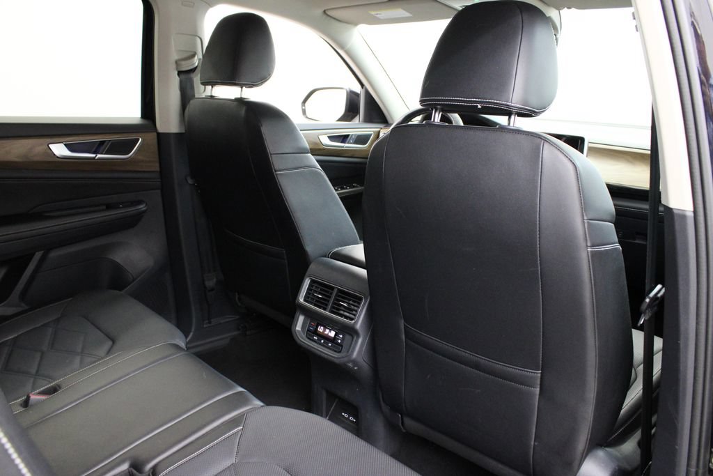 Used 2024 Volkswagen Atlas SE AWD/4WD image 15