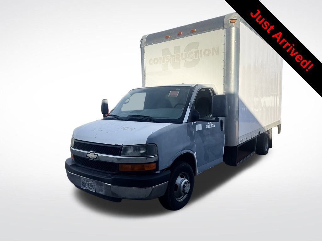 Used 2007 Chevrolet Express 3500 w/ Chrome Appearance Package image 3