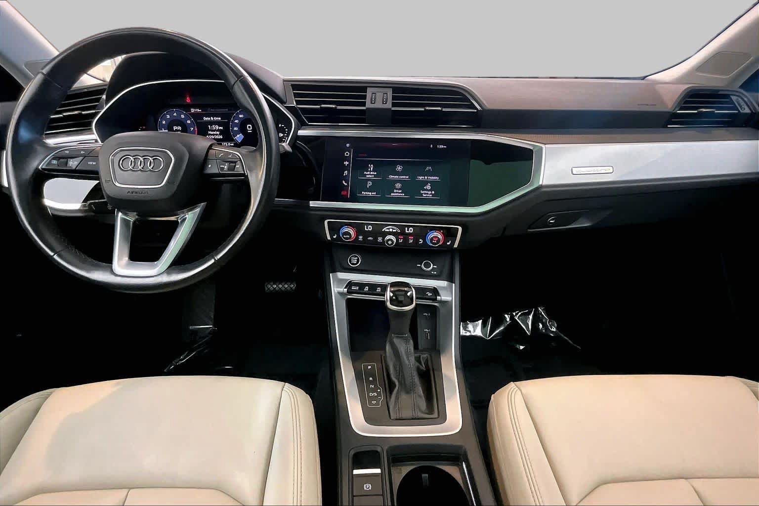Used 2021 Audi Q3 2.0T Premium w/ Convenience Package AWD/4WD image 16