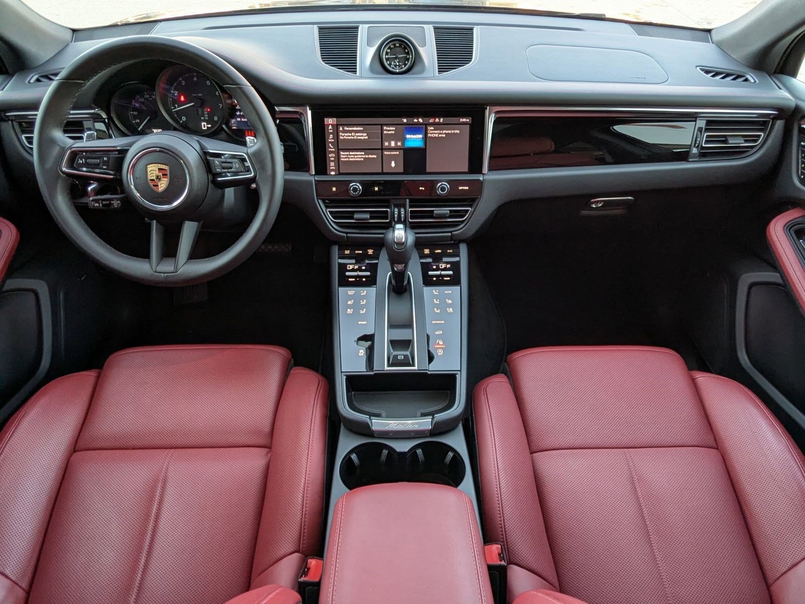 Used 2025 Porsche Macan image 22