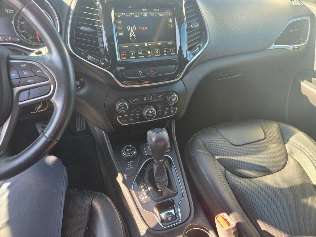 Used 2019 Jeep Cherokee Limited w/ Luxury Group image 9