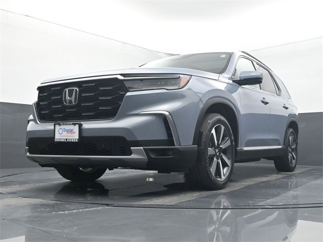 Used 2024 Honda Pilot Touring image 8