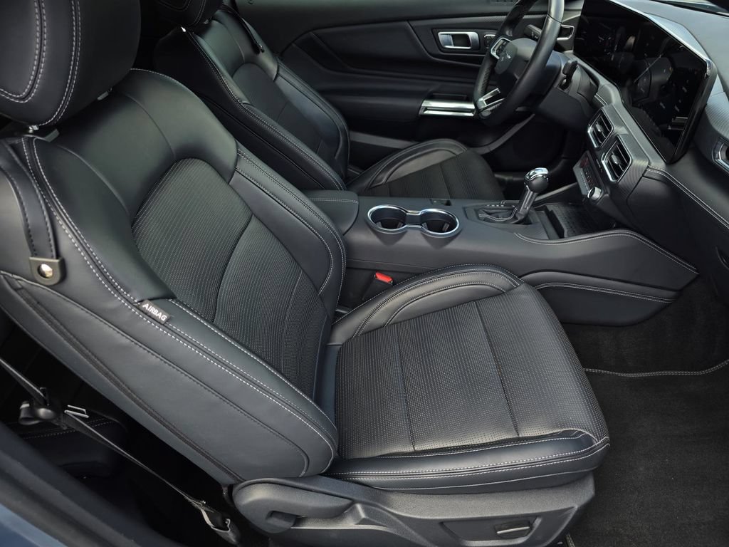Used 2024 Ford Mustang Premium RWD image 31