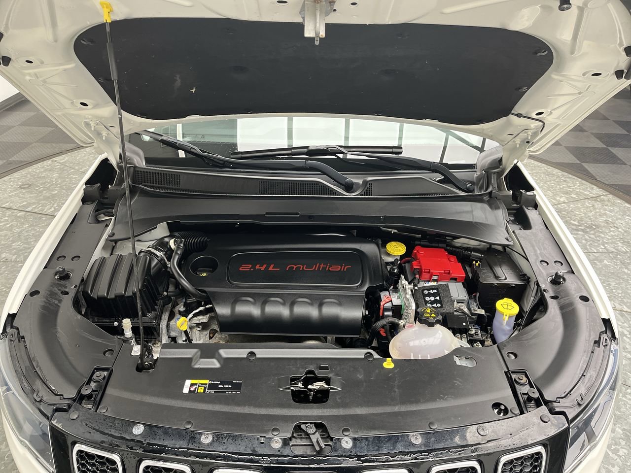 Used 2019 Jeep Compass Latitude w/ Cold Weather Group image 24