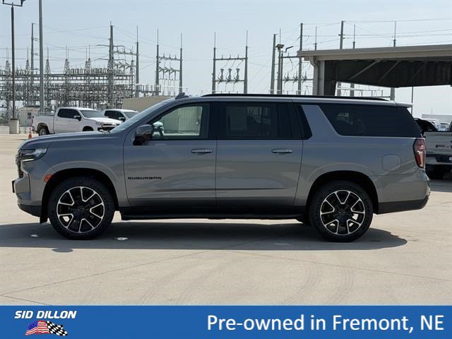 Certified 2021 Chevrolet Suburban RST w/ Luxury Package AWD/4WD image 9