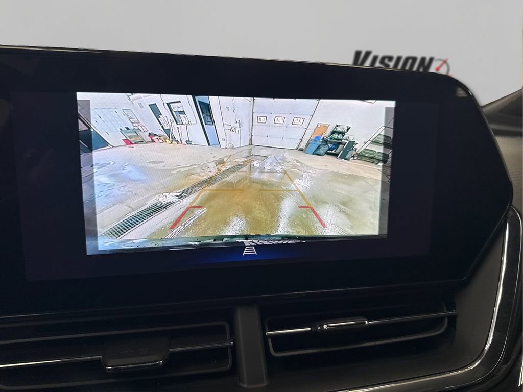 Used 2025 Chevrolet Trax RS image 28