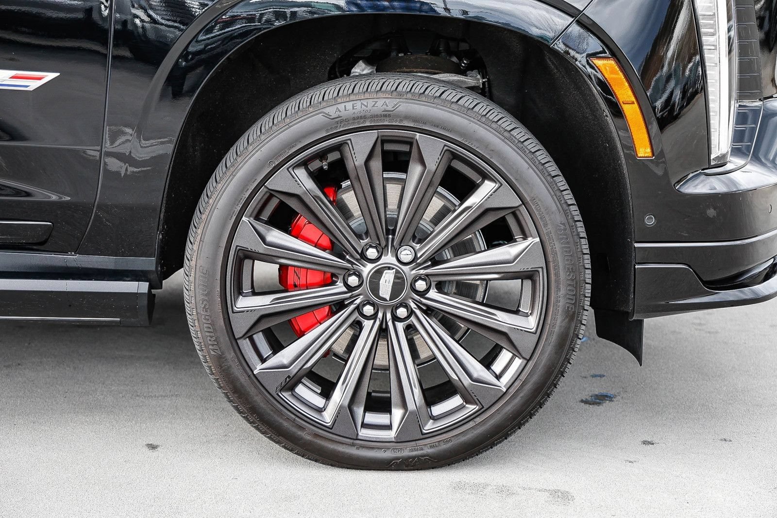 Used 2025 Cadillac Escalade V AWD/4WD image 10