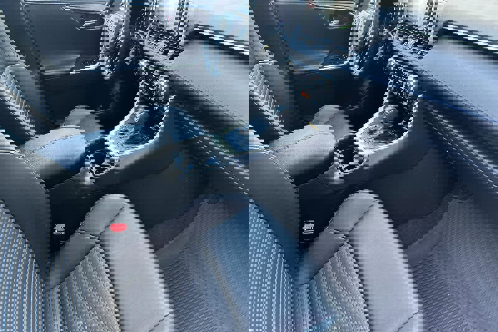 Used 2021 Toyota RAV4 XSE image 17