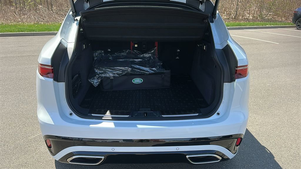 Used 2025 Jaguar F-PACE R-Dynamic S AWD/4WD image 24