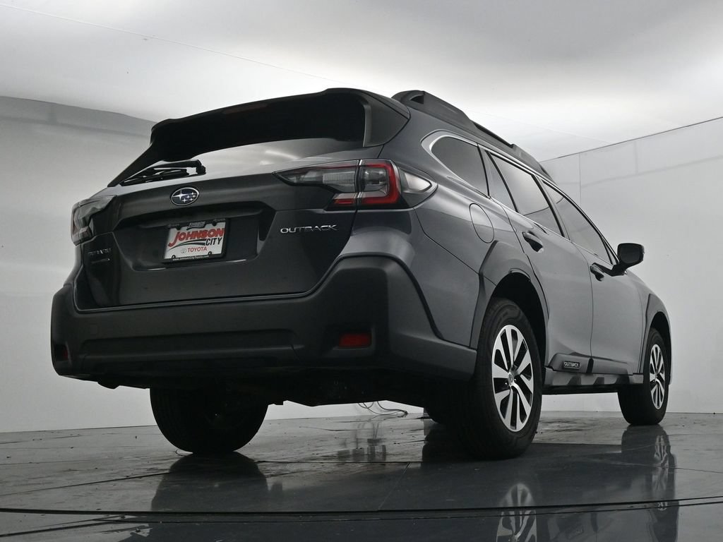 Used 2023 Subaru Outback Premium AWD/4WD image 36