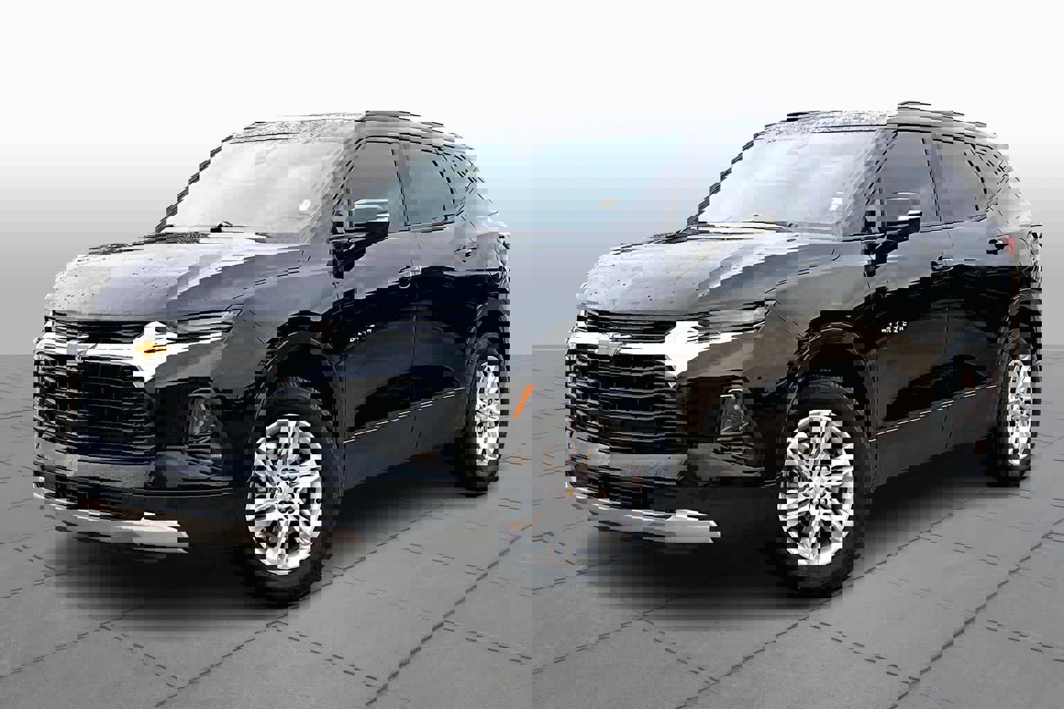 Used 2022 Chevrolet Blazer LT image 2