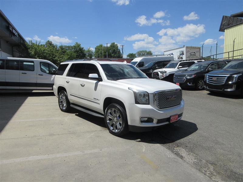 Used 2016 GMC Yukon Denali w/ Open Road Package AWD/4WD image 10