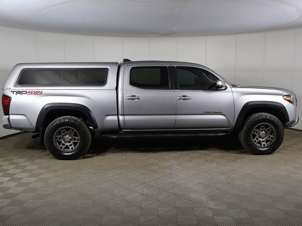 Used 2020 Toyota Tacoma TRD Off-Road AWD/4WD image 11