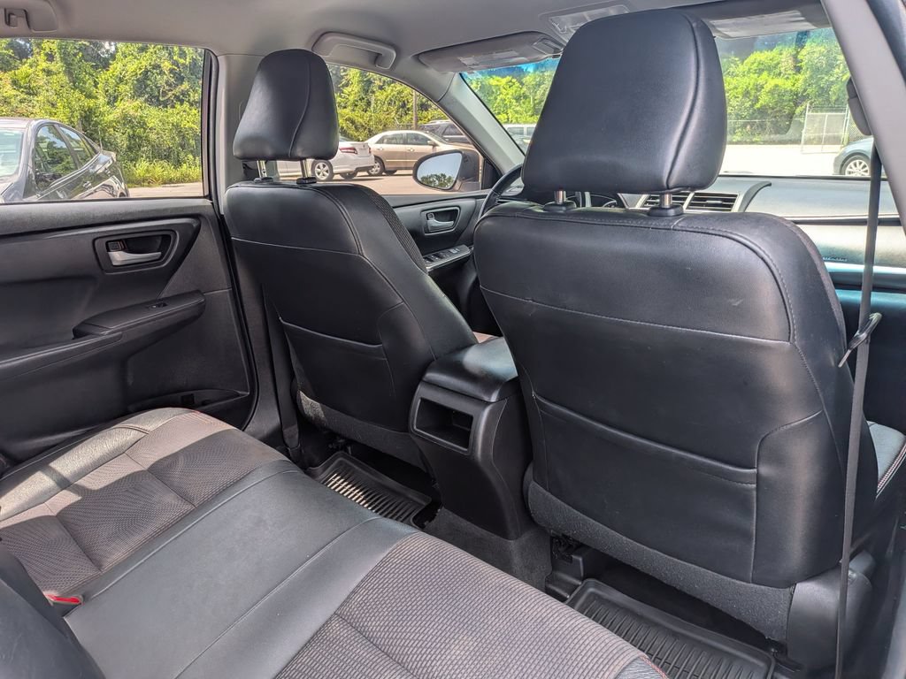 Used 2016 Toyota Camry SE FWD image 25