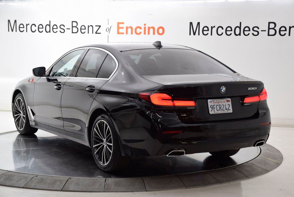 Used 2023 BMW 530i w/ Convenience Package image 4