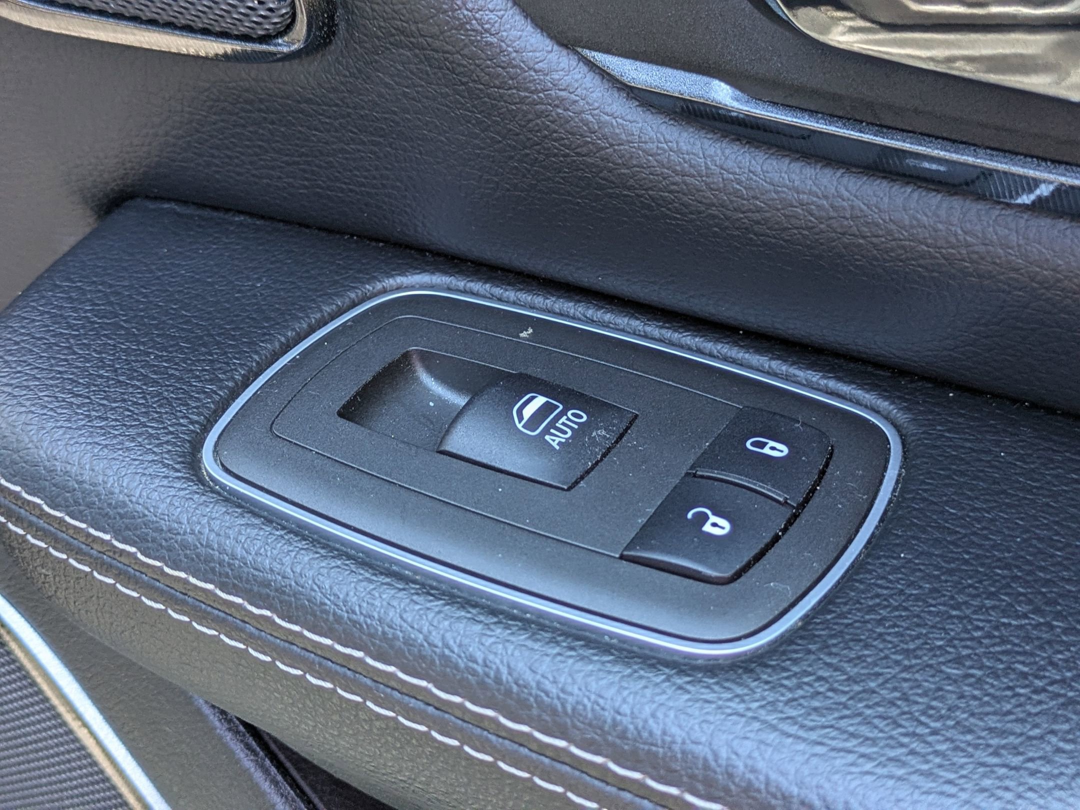 Used 2022 RAM 1500 Laramie AWD/4WD image 39