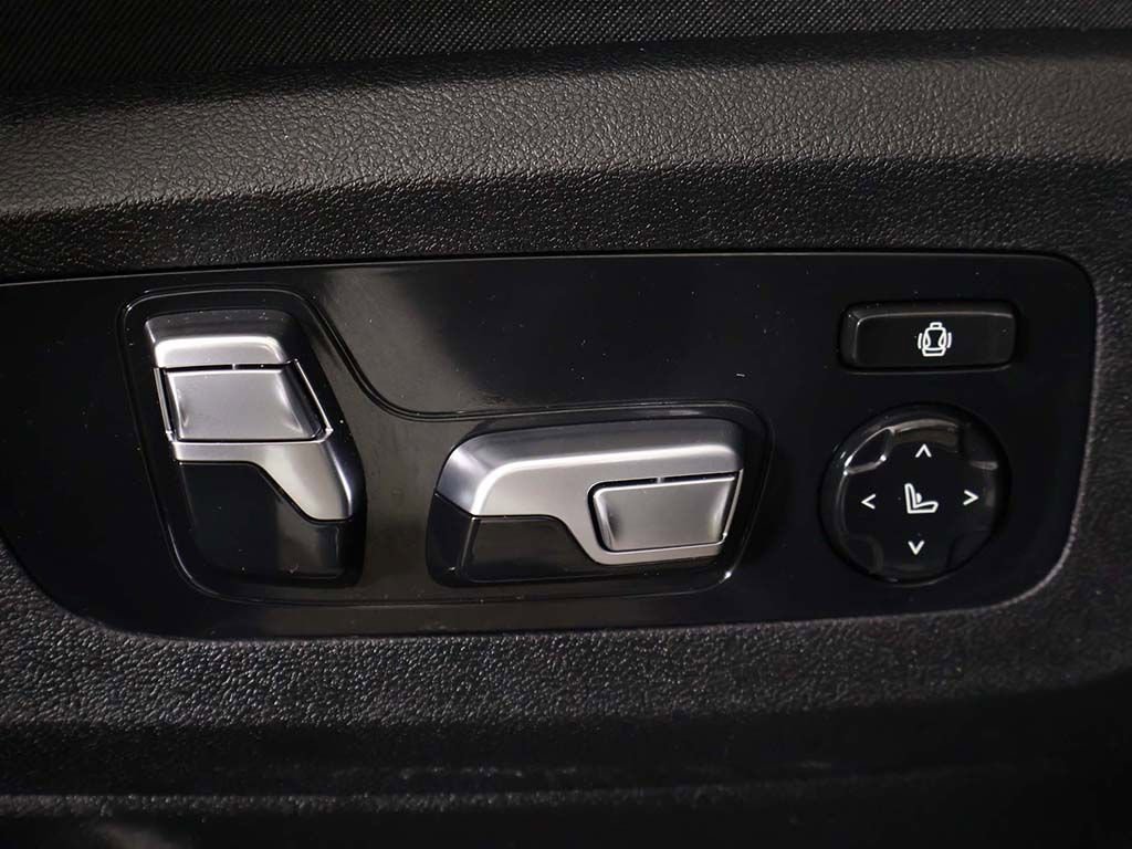Used 2024 BMW X5 M60i w/ Climate Comfort Package AWD/4WD image 39