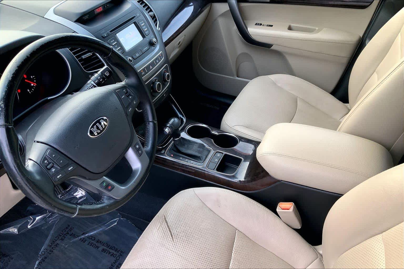 Used 2015 Kia Sorento LX FWD image 16