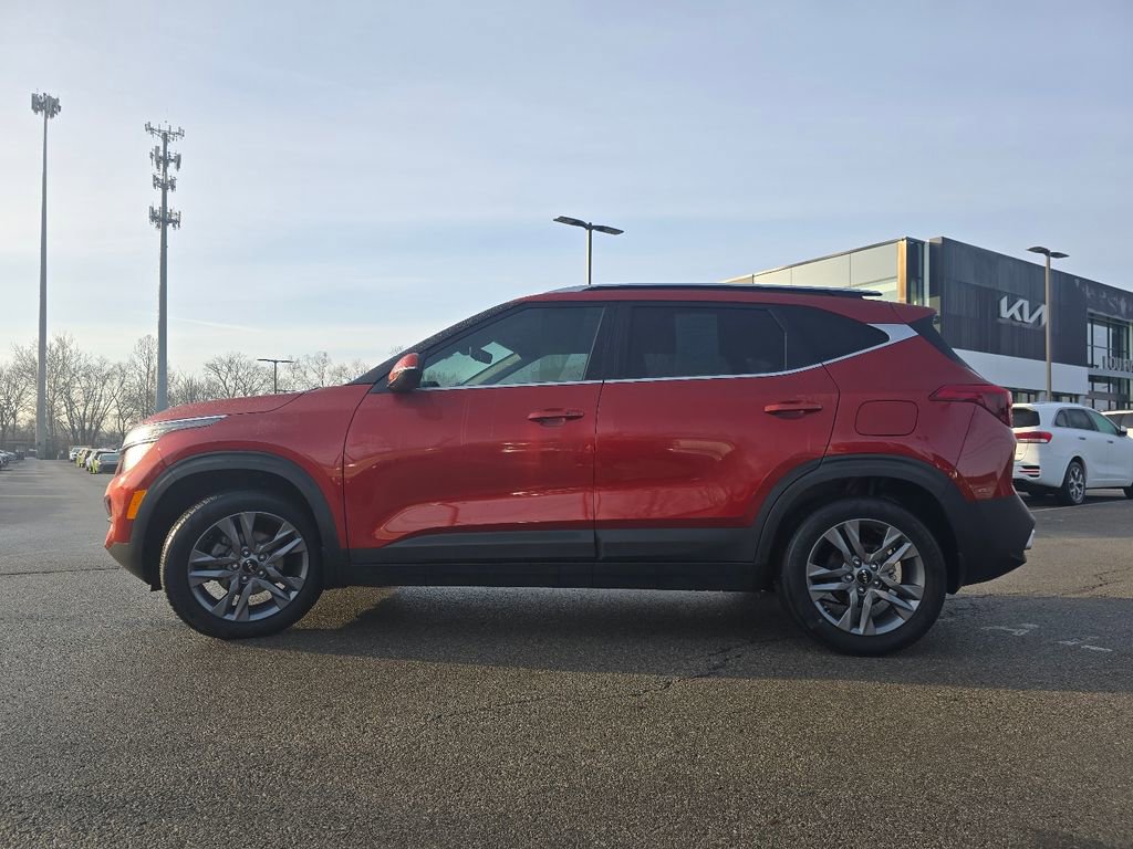 Used 2023 Kia Seltos S w/ Navigation Package image 12