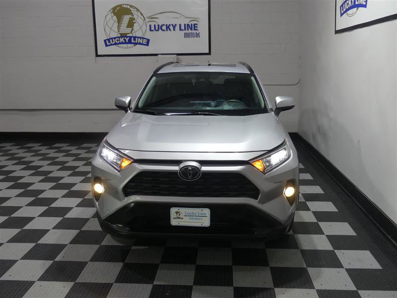 Used 2019 Toyota RAV4 XLE w/ Convenience Package image 3