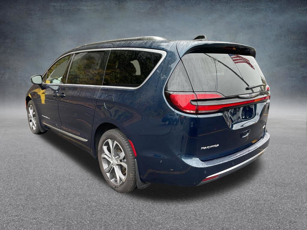 Used 2025 Chrysler Pacifica Pinnacle AWD/4WD image 6
