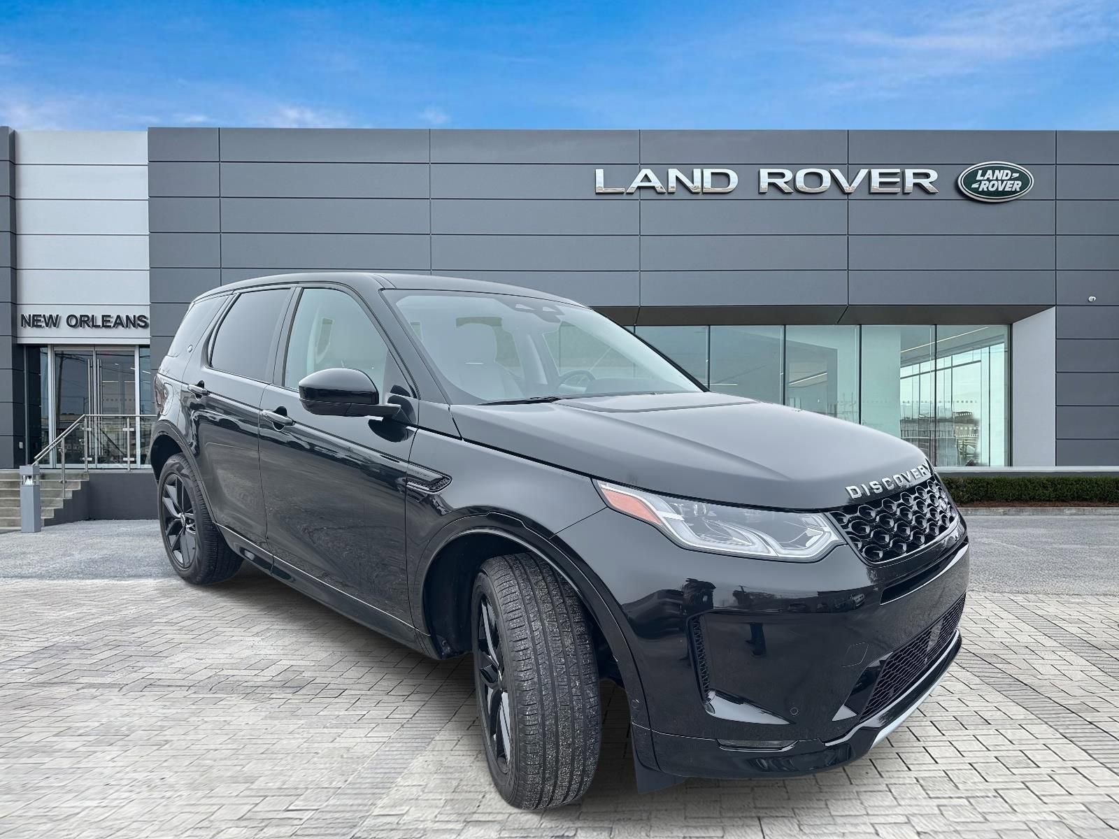 Used 2025 Land Rover Discovery Sport S AWD/4WD image 5