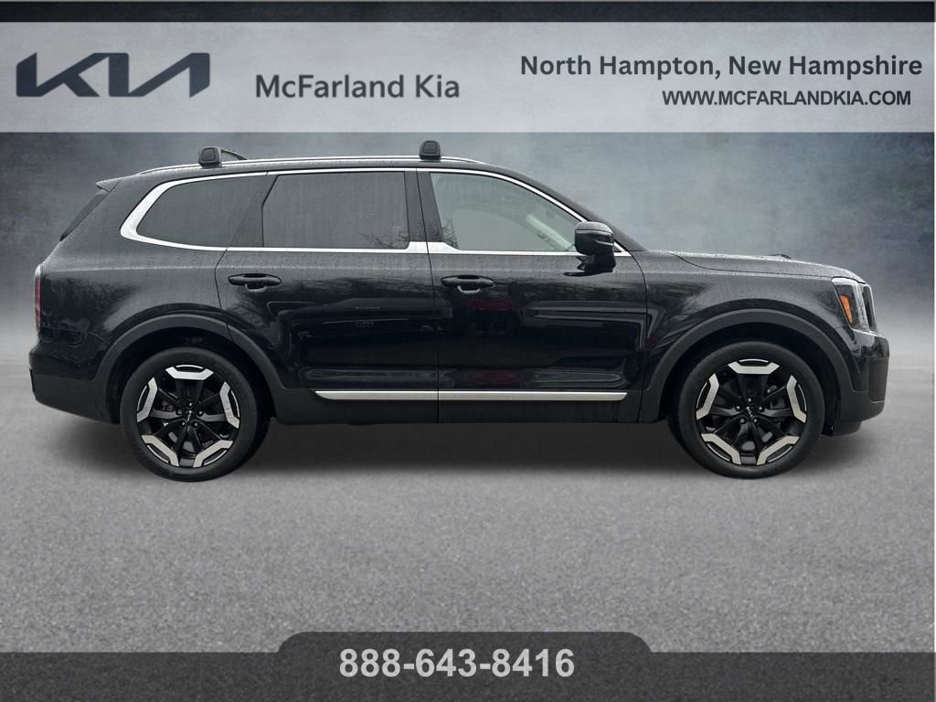 Used 2023 Kia Telluride EX w/ EX Captain's Chair Package image 7