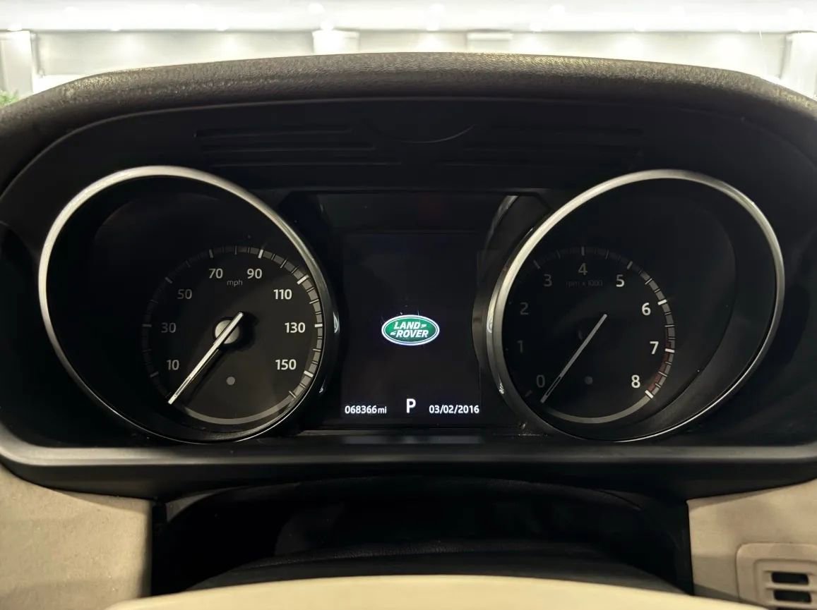 Used 2017 Land Rover Discovery SE AWD/4WD image 33