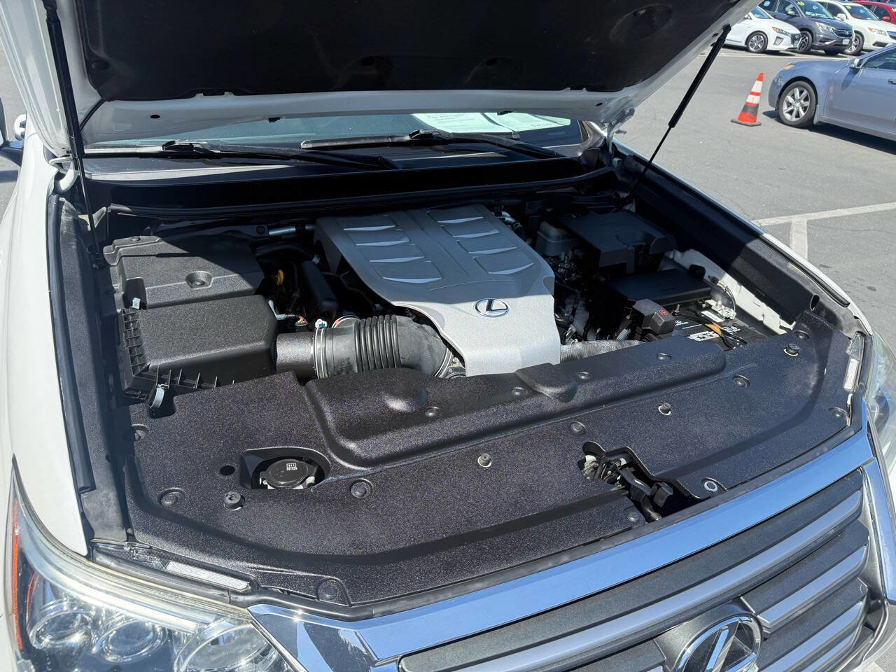 Used 2017 Lexus GX 460 image 24