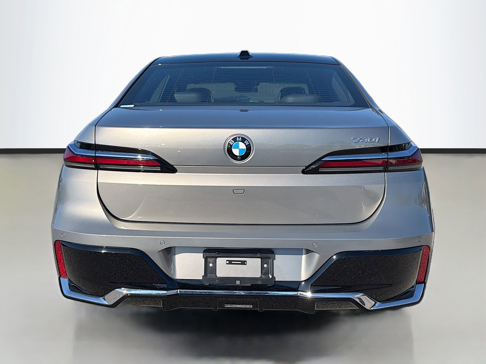 Certified 2024 BMW 740i image 5