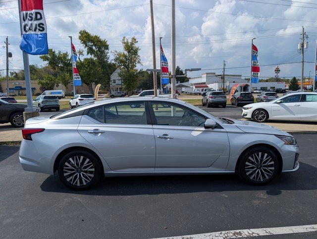 Used 2023 Nissan Altima 2.5 SV image 6