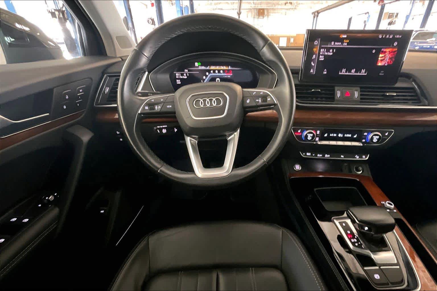 Used 2023 Audi Q5 2.0T Premium Plus AWD/4WD image 5