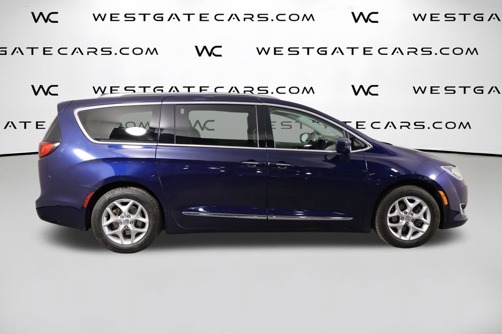 Used 2019 Chrysler Pacifica Touring-L Plus w/ Advanced Safetytec Group FWD image 44