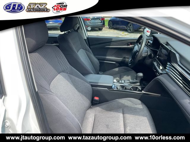 Used 2025 Toyota Camry LE FWD image 14