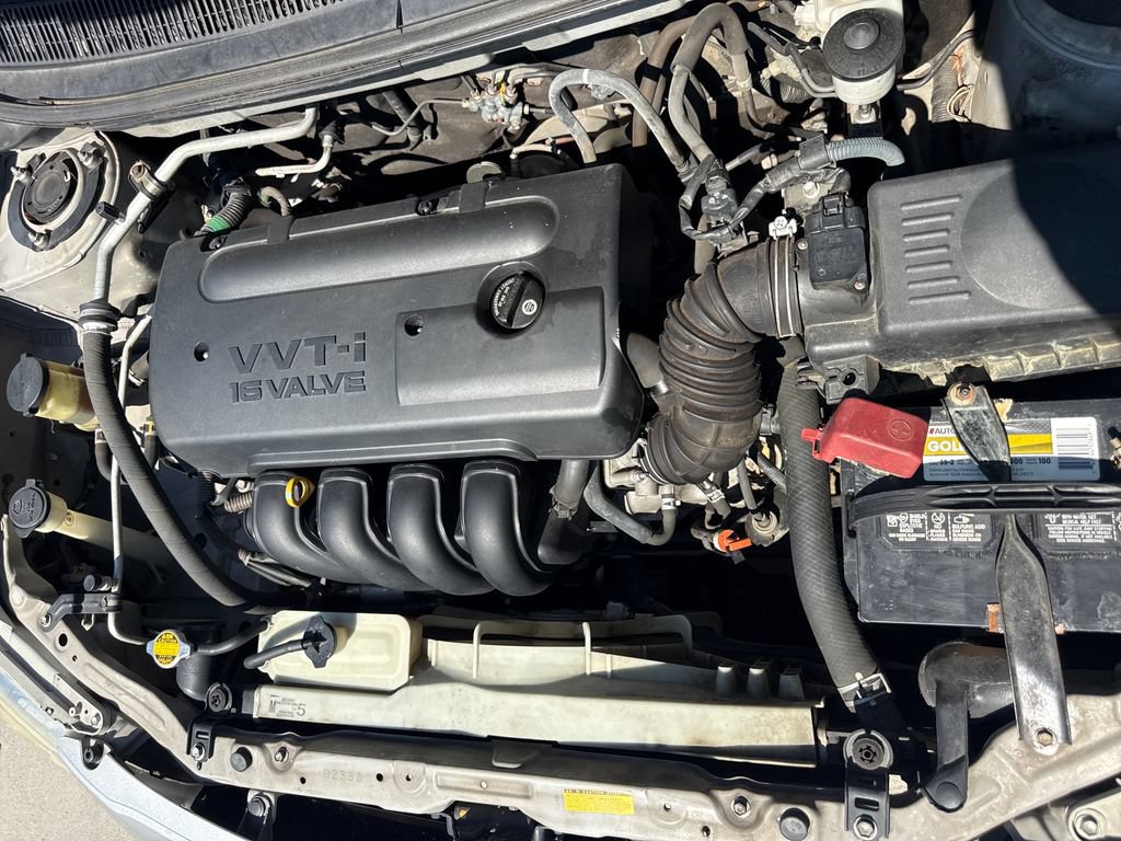 Used 2007 Pontiac Vibe w/ Preferred Package FWD image 35