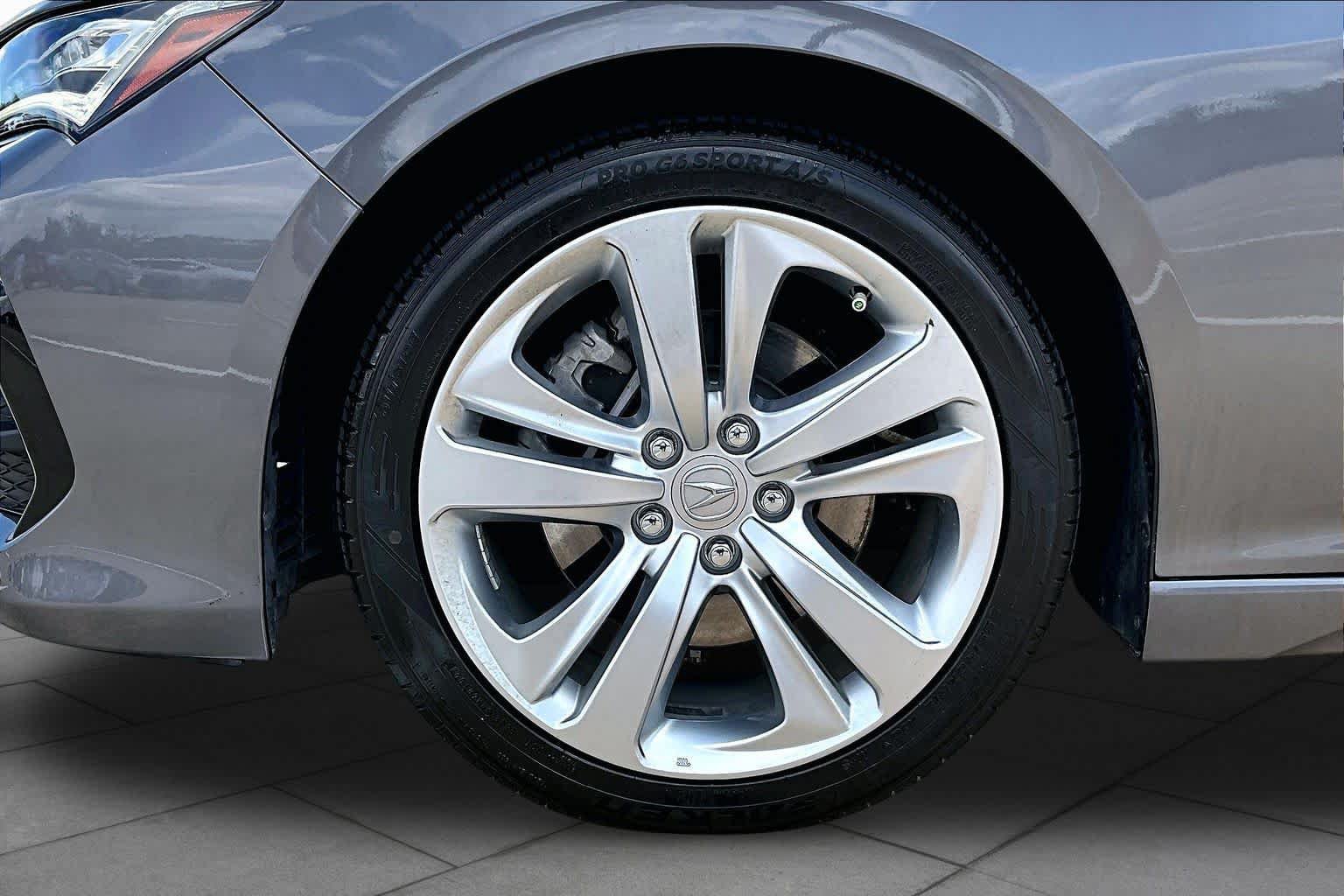 Used 2022 Acura TLX w/ Technology Package FWD image 11
