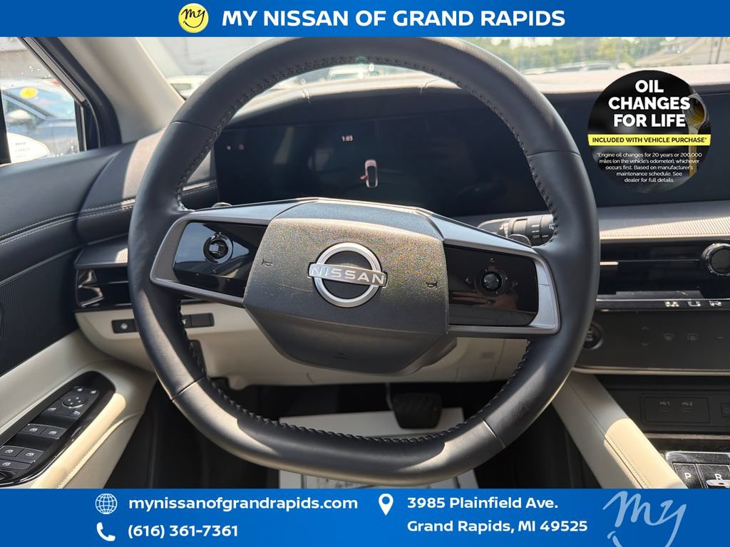 Used 2025 Nissan Murano SV AWD/4WD image 15