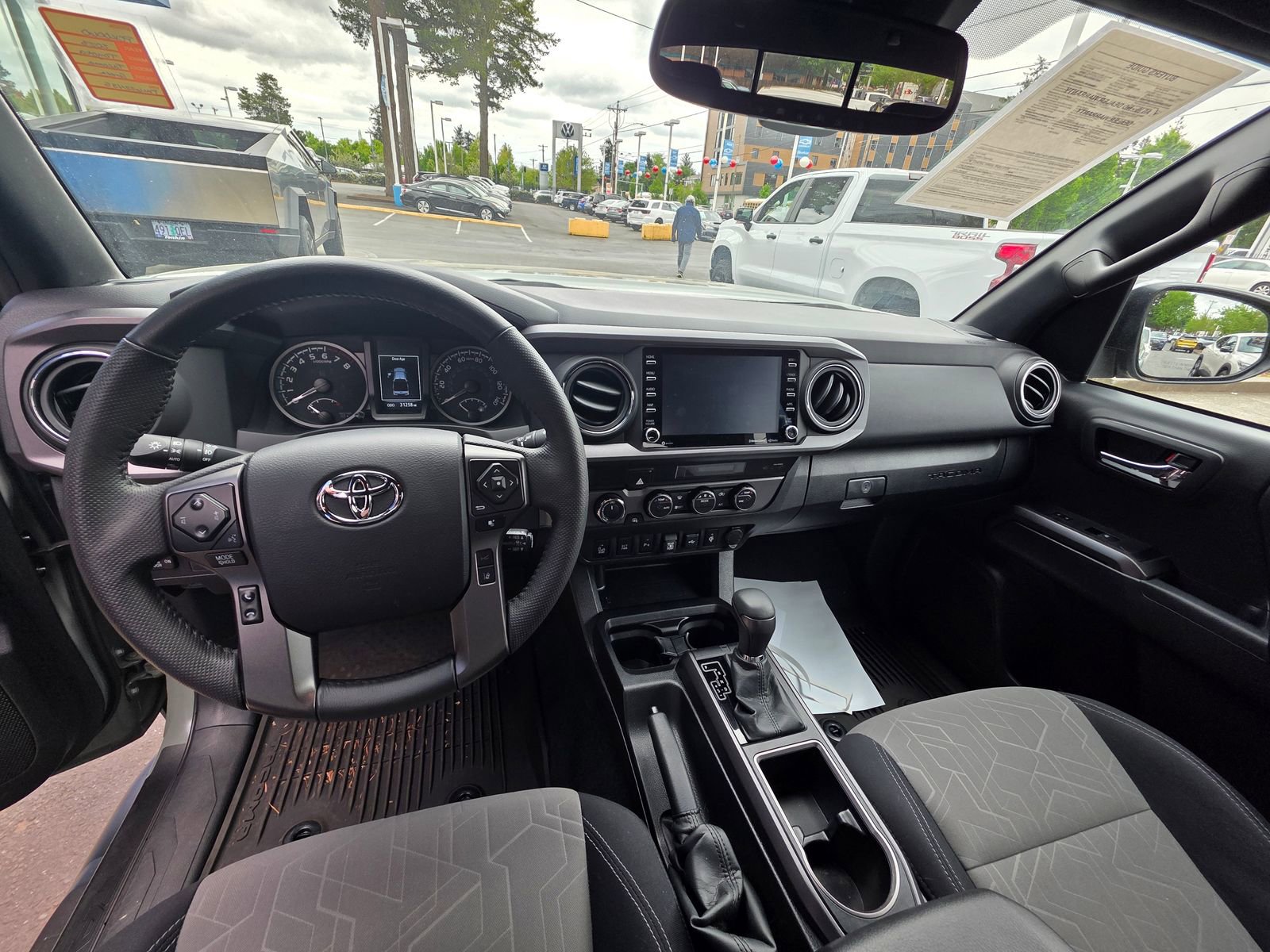 Used 2023 Toyota Tacoma TRD Off-Road w/ Technology Package AWD/4WD image 12