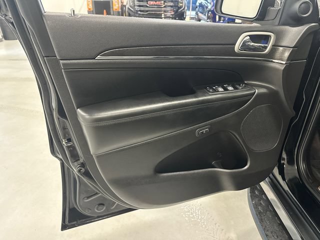 Used 2018 Jeep Grand Cherokee Limited AWD/4WD image 27