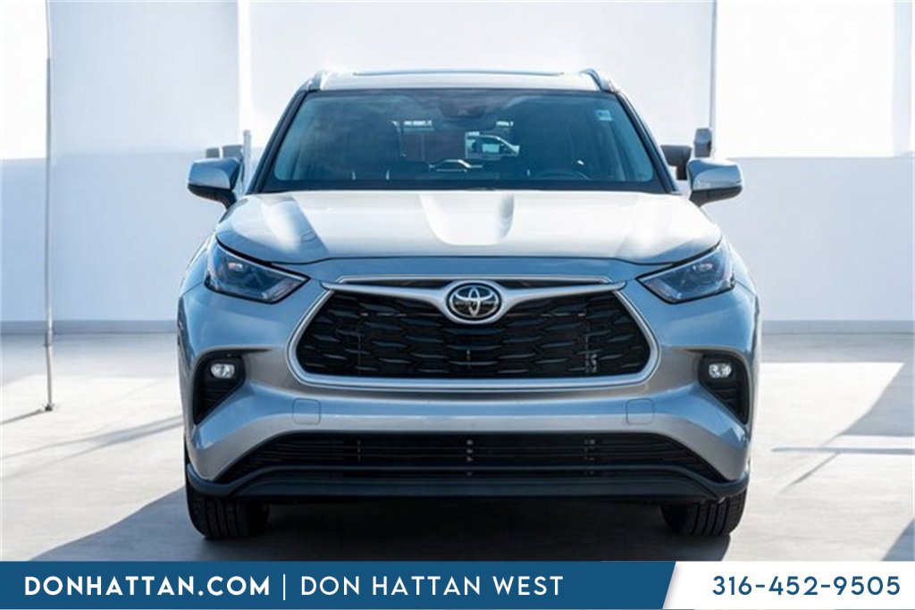 Used 2024 Toyota Highlander XLE image 37