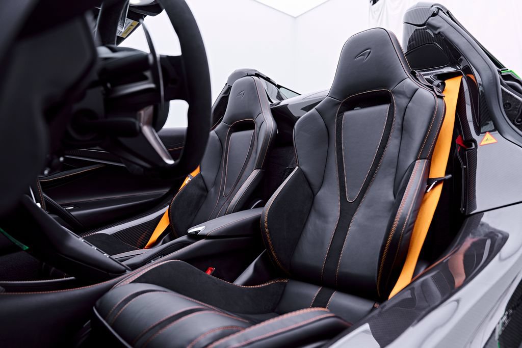Used 2025 McLaren 750S Spider RWD image 68