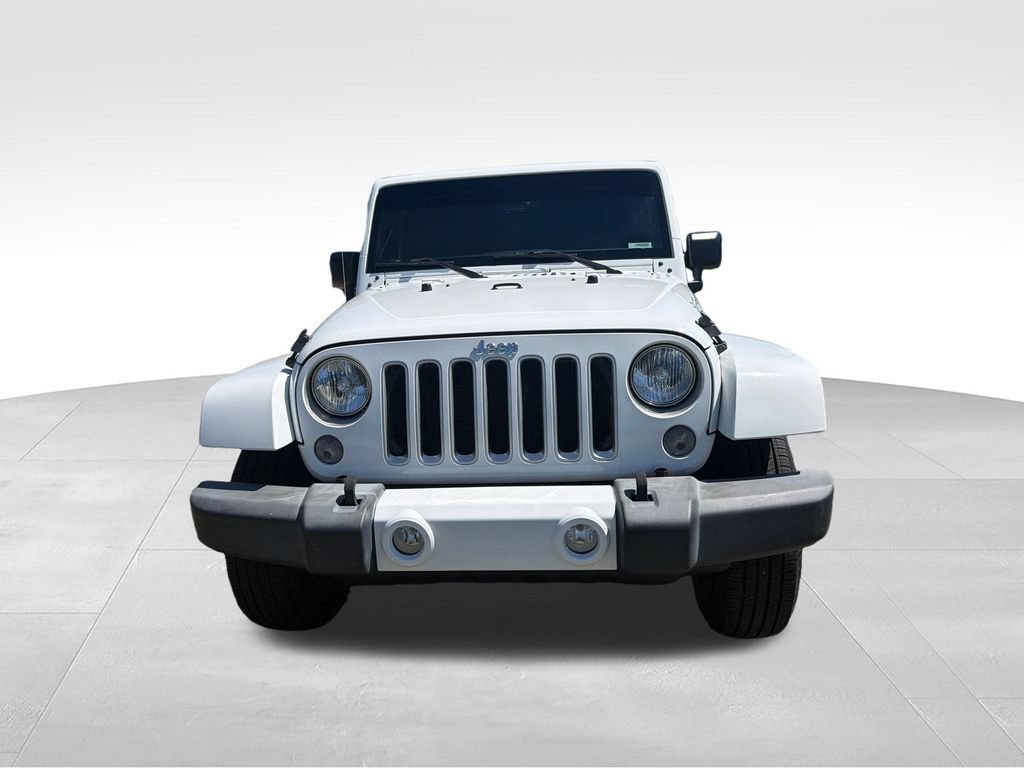 Used 2016 Jeep Wrangler Unlimited Sahara w/ Connectivity Group AWD/4WD image 8