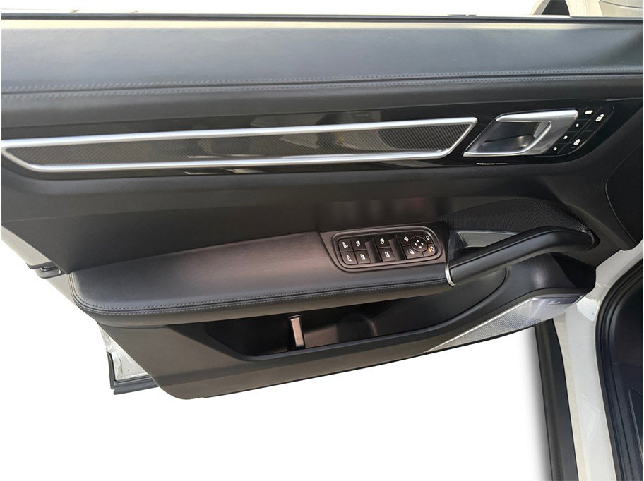Used 2023 Porsche Cayenne Turbo image 27