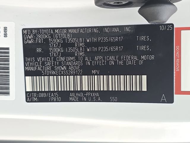 Used 2025 Toyota Sienna XLE image 37